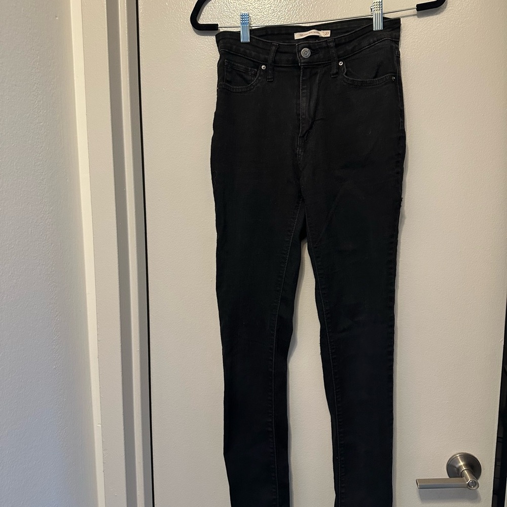 Levi’s black l high waisted skinny jeans